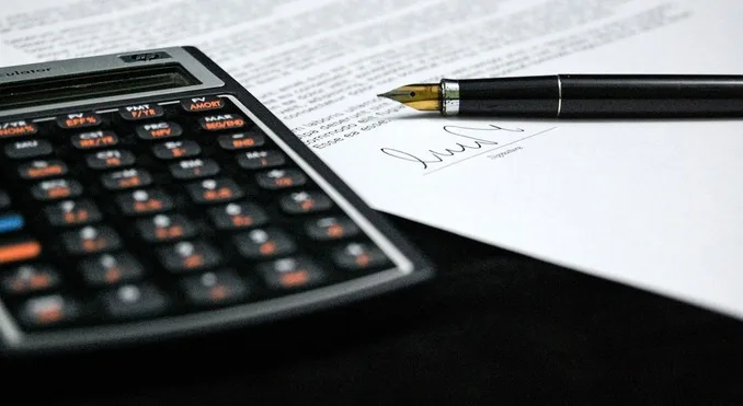 utelier fashion law and employment contract