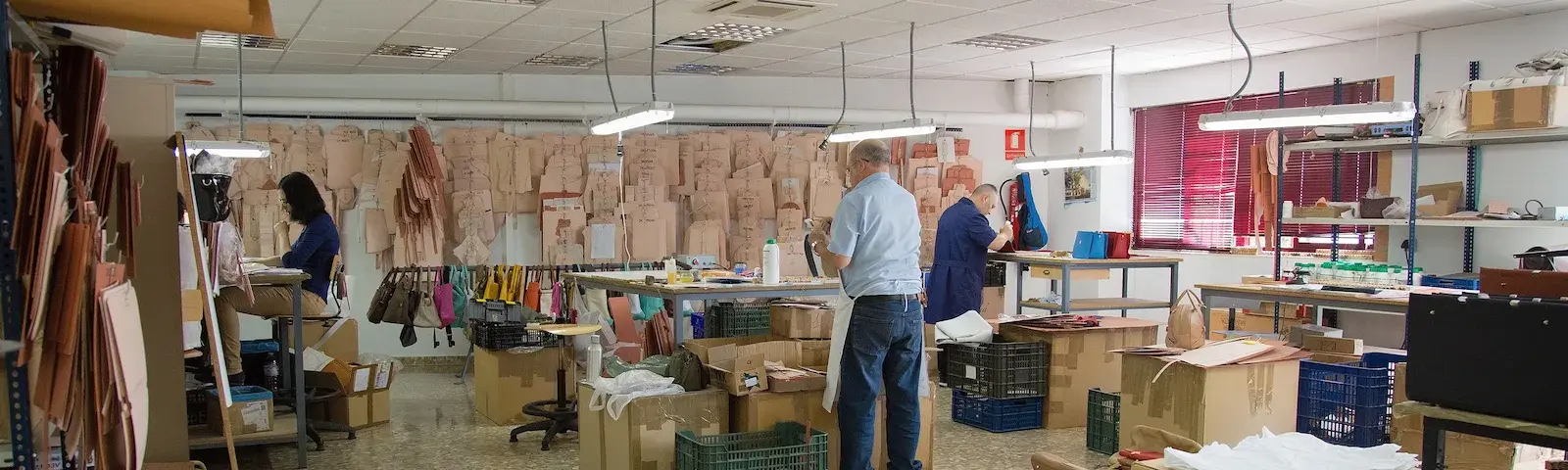 Questions to ask manufacturers - fashion factories - Utelier