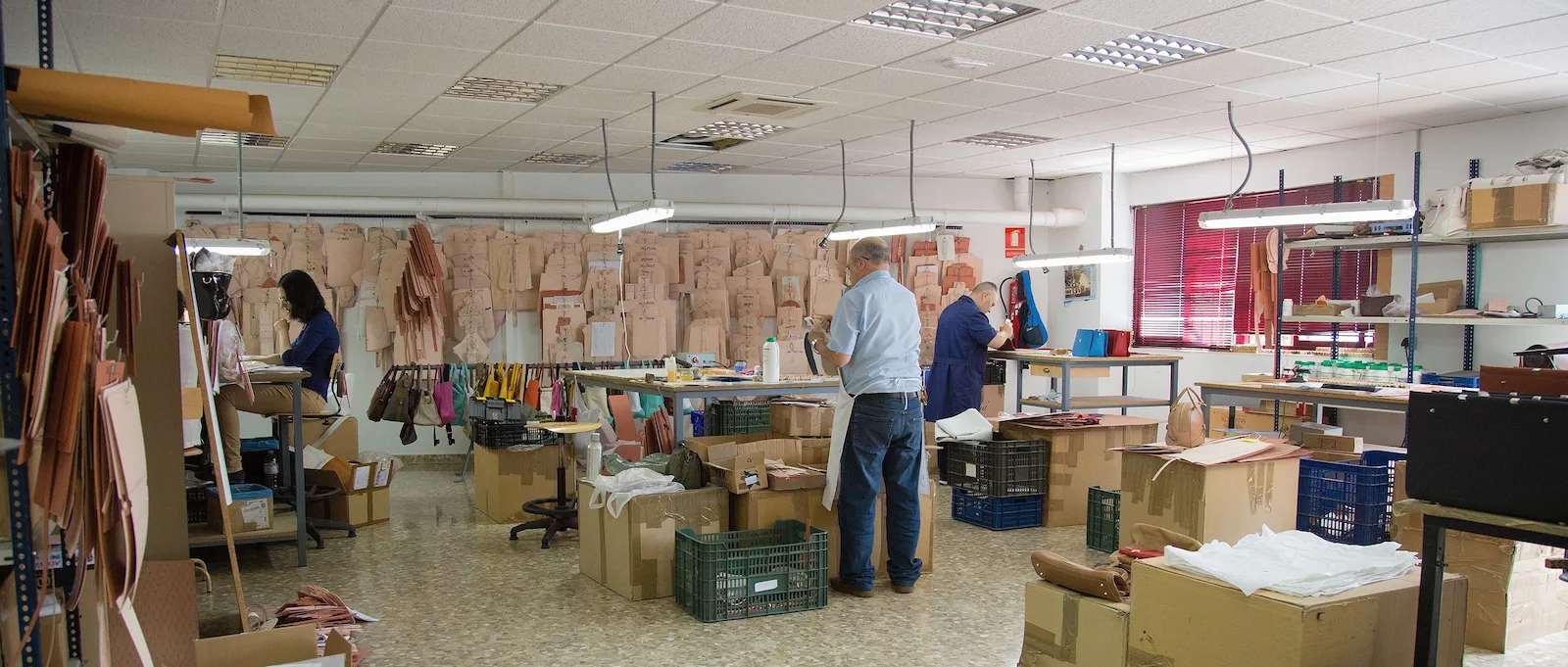 Questions to ask manufacturers - fashion factories - Utelier