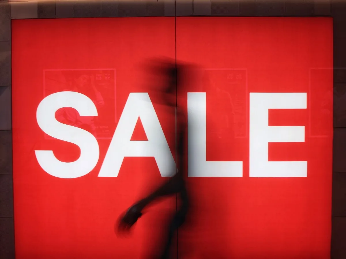 colours affect consumer buying behaviour sale red